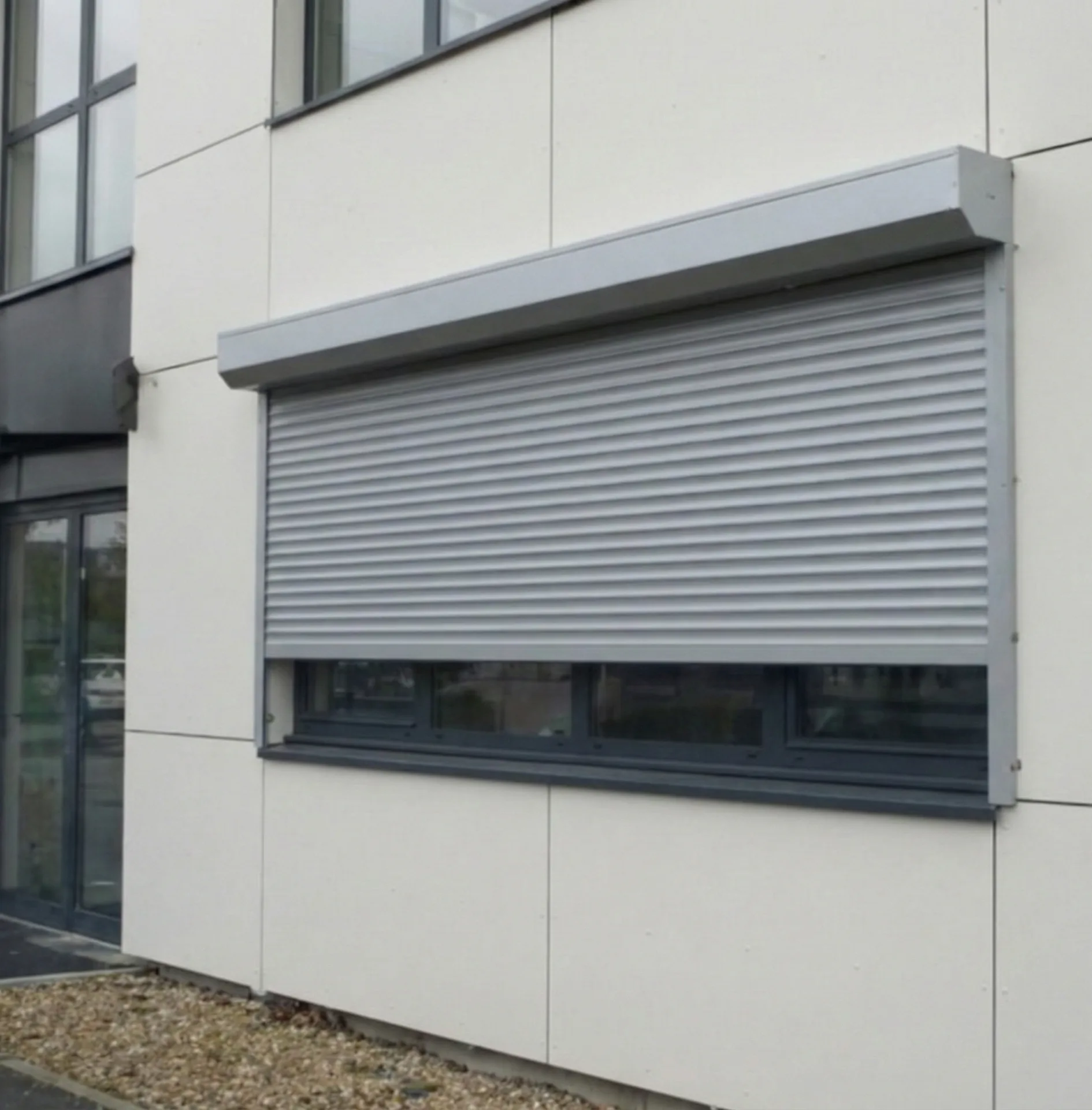 Motorisation incluse — installation rideau métallique La Seyne-sur-Mer